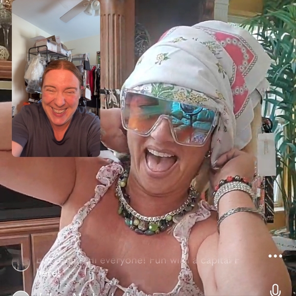 This is my live listing please like and share - Picture 14 of 17